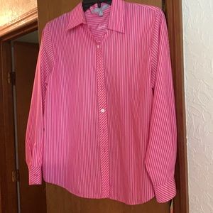 Foxcroft wrinkle free shaped